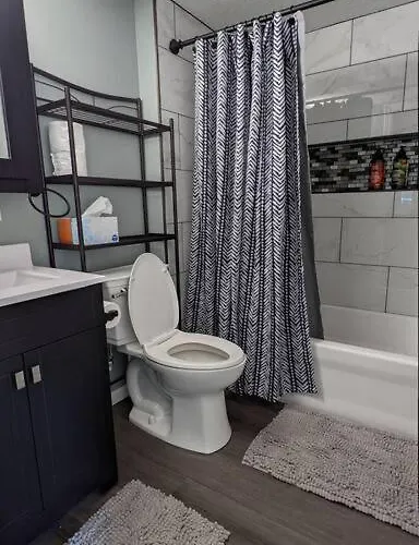Cheerful 2br On A Private Road 3*